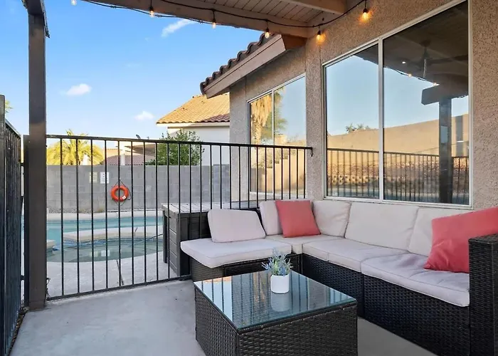 Pool Oasis Sleeps 8 Dom wakacyjny
